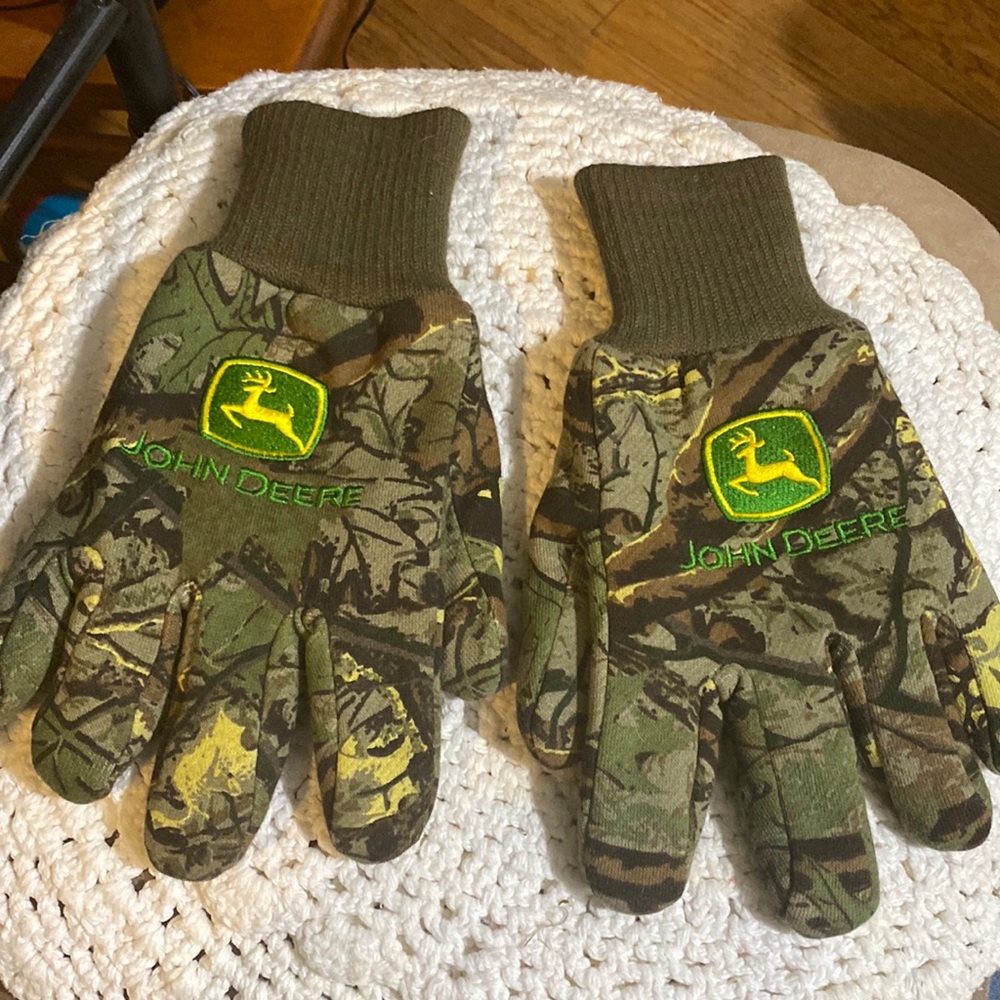 John Deere gloves